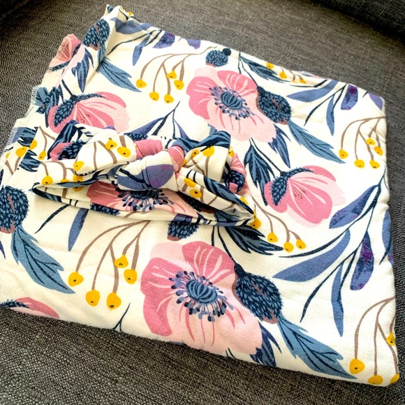 Milkmade goods swaddle and headband set - Picture 1 of 1